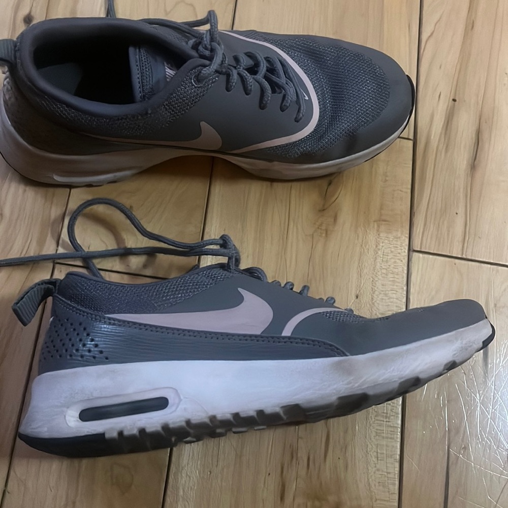 Nike air max thea 6.5 grey